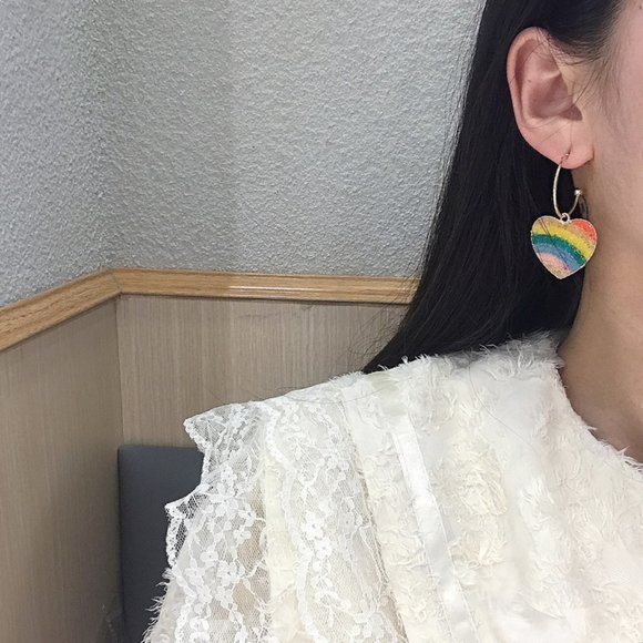 Rainbows 🌈💙Pride LGBTQ Heart Star Hoop Earrings - Picture 4 of 9